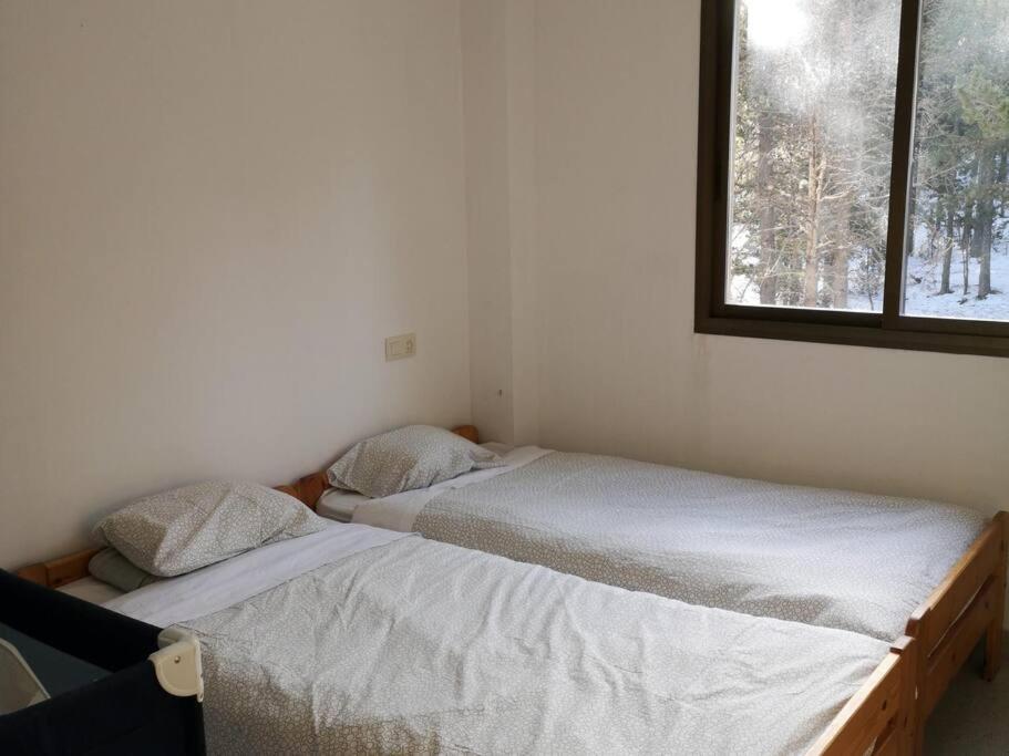 Apartamento A 200 Metros De Port Del Comte Ski La Coma I La Pedra Bagian luar foto